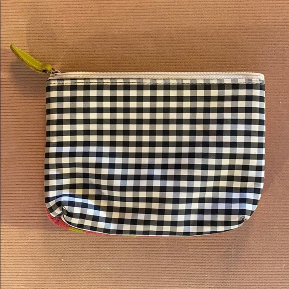 Clever Carriage Makeup 💄 Bag - Picture 2 of 9